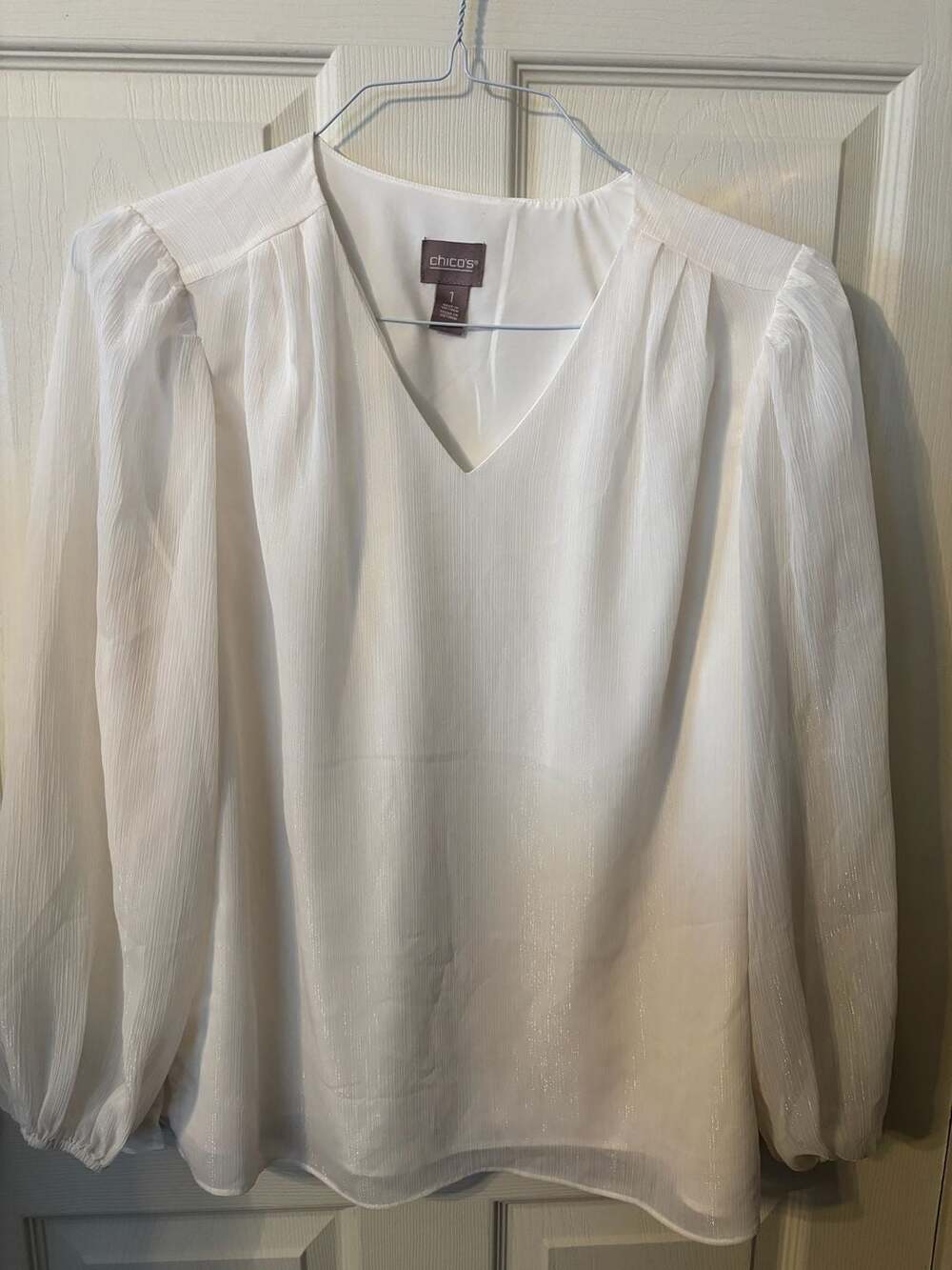 Chico's White V-Neck Long Sleeve Blouse Size 1